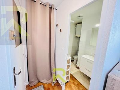 Studio - 16 m² - 1 pièce