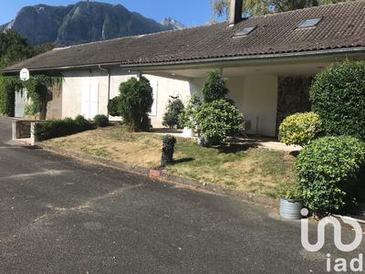 Maison - 161 m² - 9 pièces