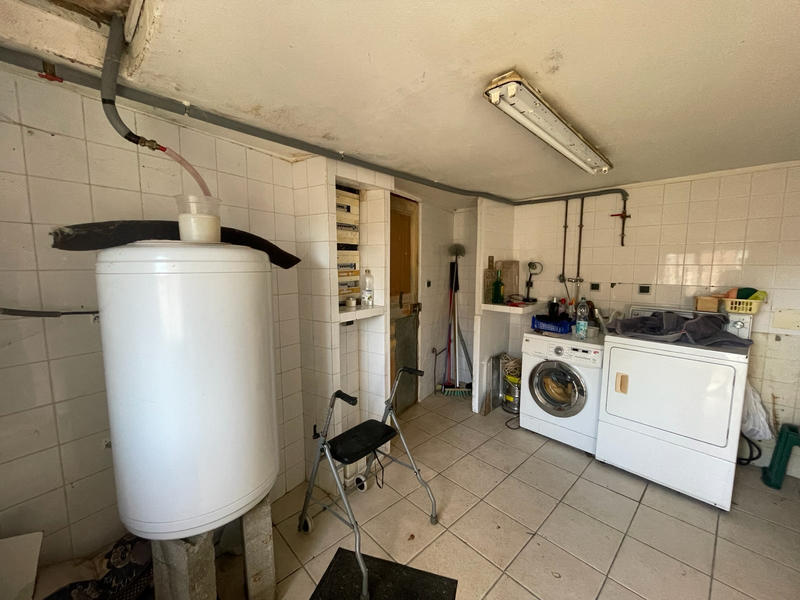 Maison - 352 m² - 8 pièces