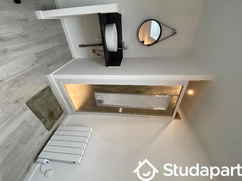 Chambre - 9 m² - 1 pièce