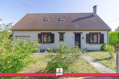 Maison - 97 m² - 7 pièces