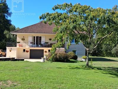 Maison - 145 m² - 6 pièces