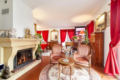 Maison - 180 m² - 7 pièces