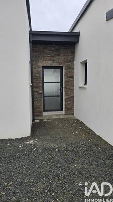 Maison - 97 m² - 5 pièces