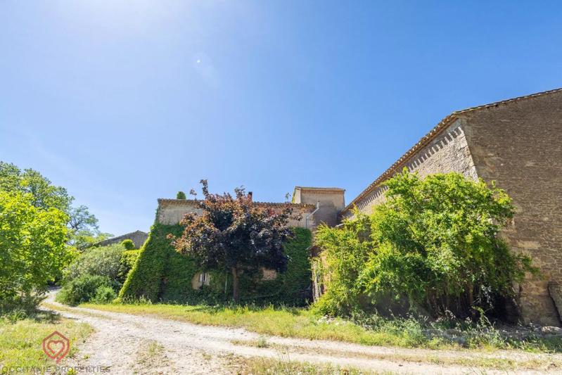 Propriété - 530 m² - 23 pièces