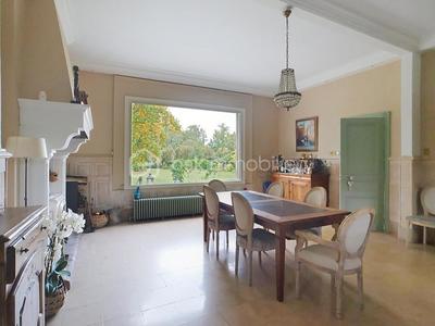 Propriété - 243 m² - 8 pièces