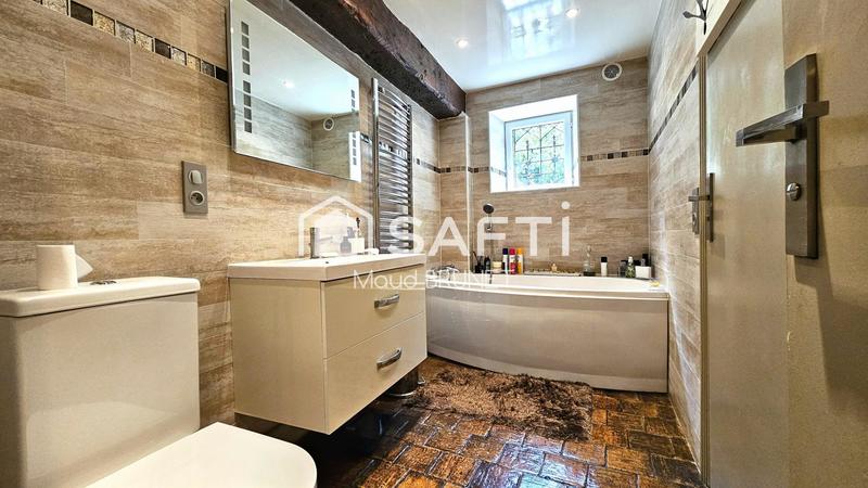 Maison - 337 m² - 11 pièces