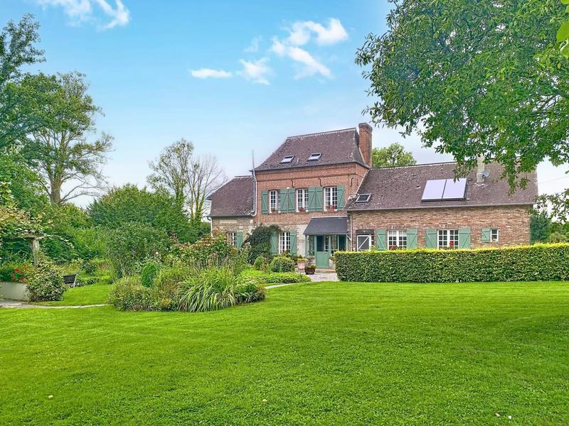 Maison - 264 m² - 14 pièces