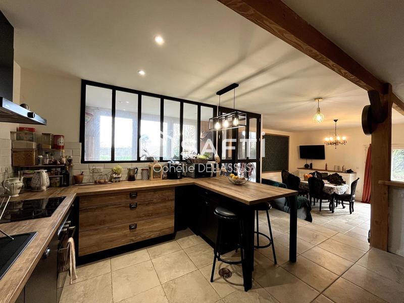 Maison - 325 m² - 14 pièces