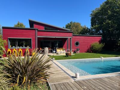 Maison - 153 m² - 6 pièces