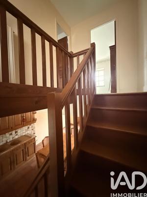 Maison - 230 m² - 7 pièces