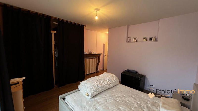 Maison - 500 m² - 6 pièces