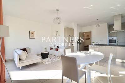 Appartement - 57 m² - 2 pièces