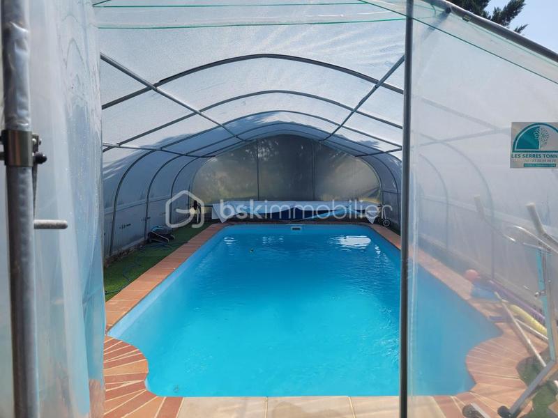 Maison - 366 m² - 8 pièces