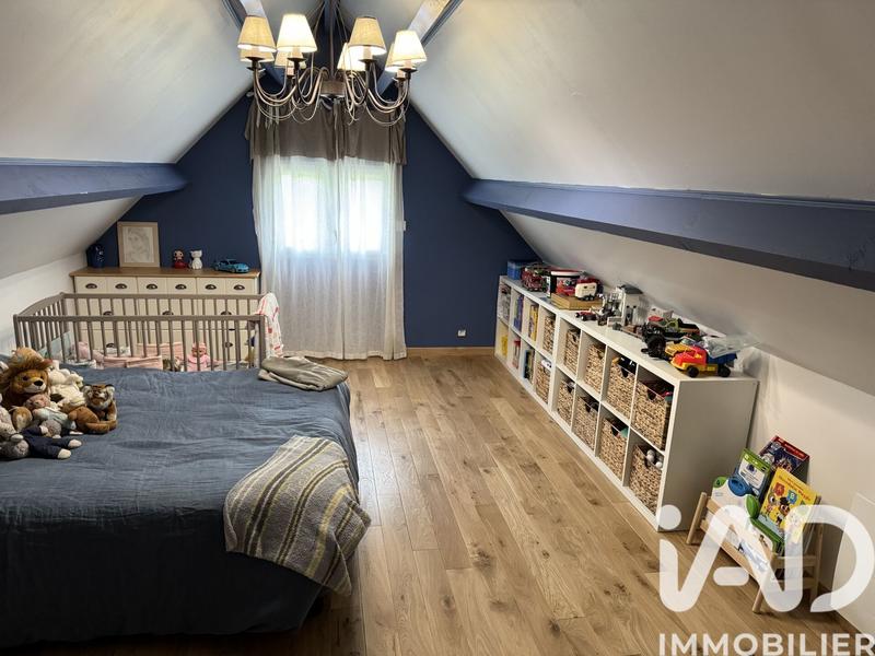 Maison - 195 m² - 9 pièces