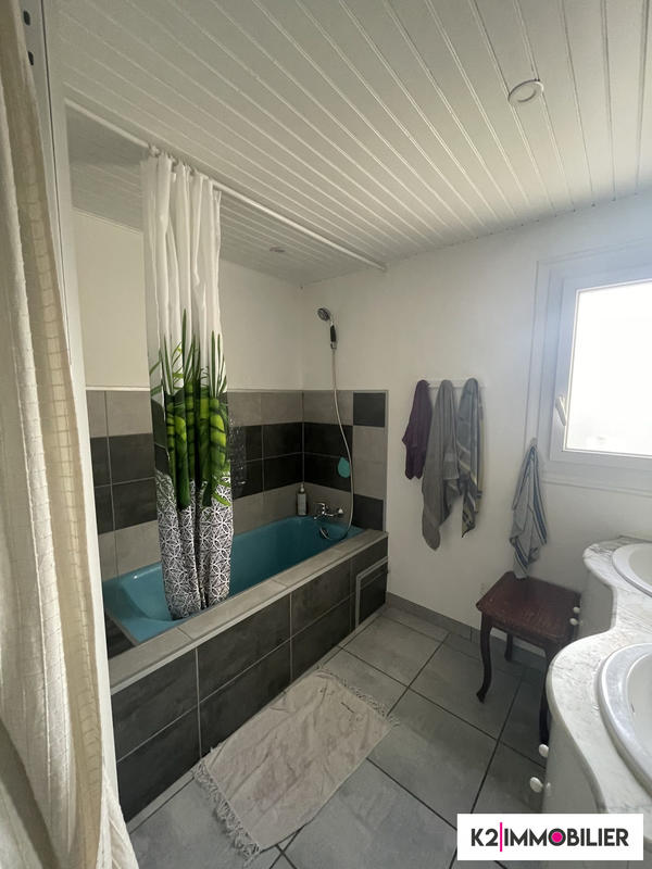 Maison - 166 m² - 6 pièces