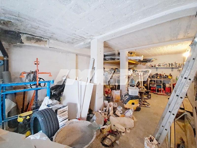 Parking / Garage - 50 m²