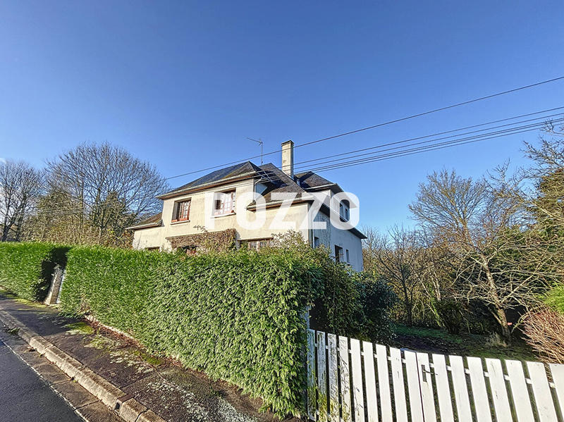 Maison - 250 m² - 9 pièces