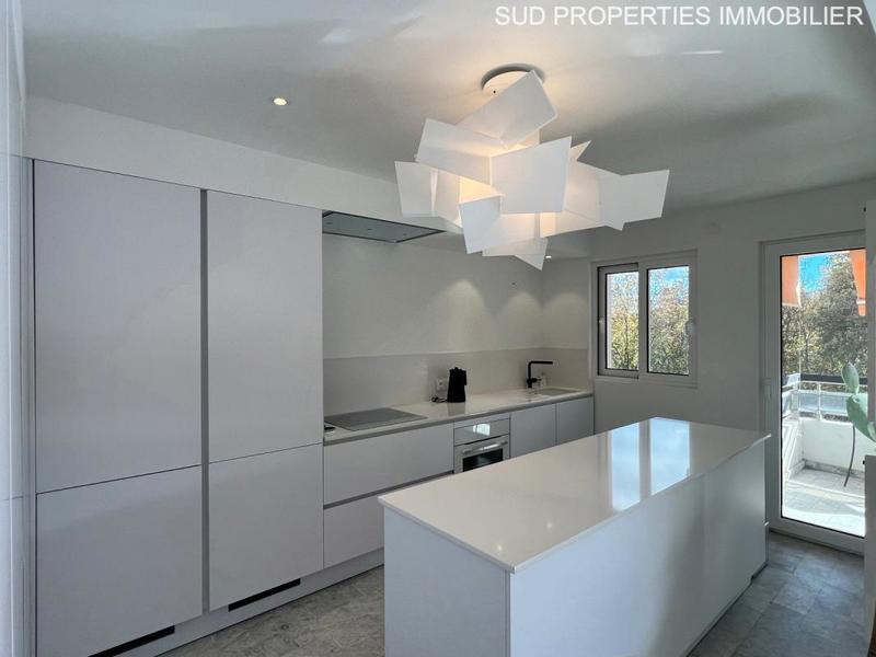 Appartement - 85 m² - 3 pièces