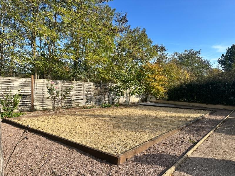 Maison - 272 m² - 10 pièces