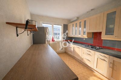 Maison - 248 m² - 8 pièces