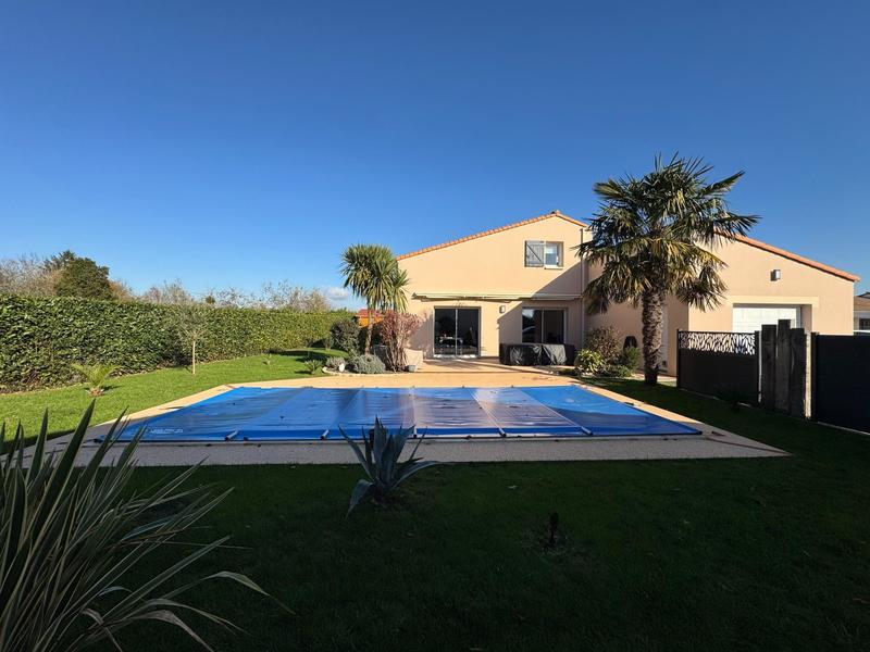 Maison - 170 m² - 6 pièces