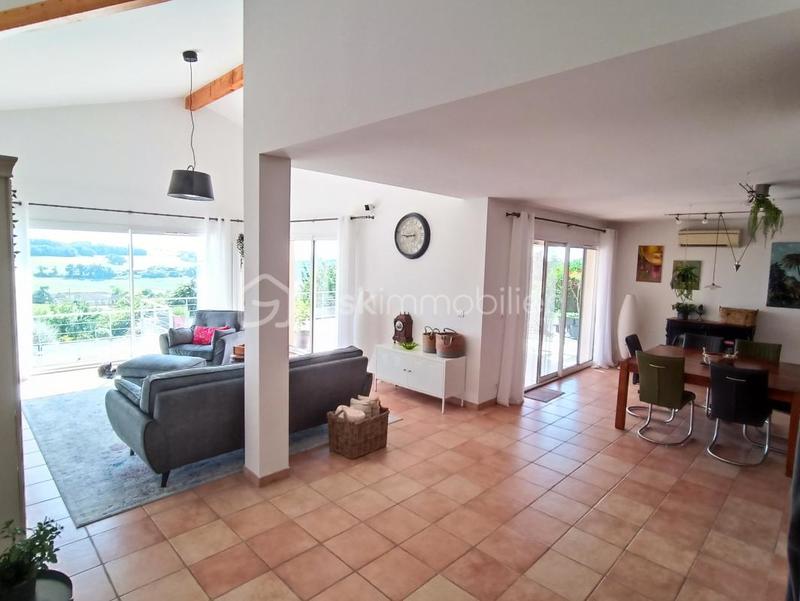 Maison d'architecte - 220 m² - 7 pièces