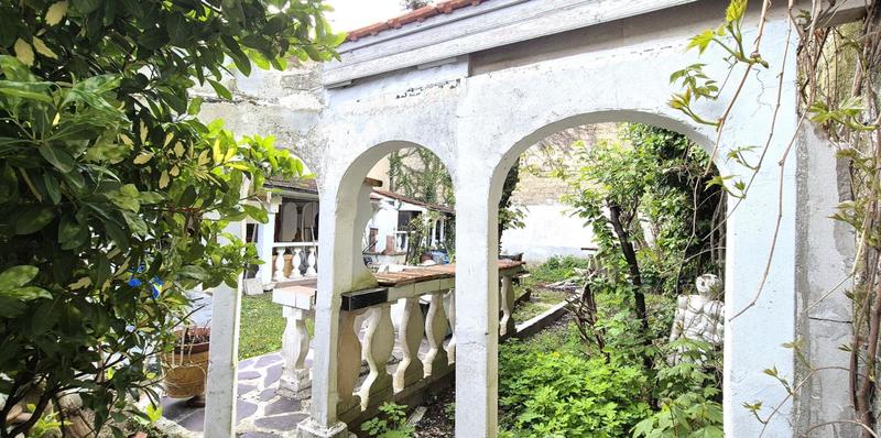 Immeuble - 202 m² - 10 pièces