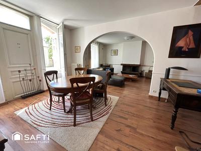 Maison - 149 m² - 8 pièces