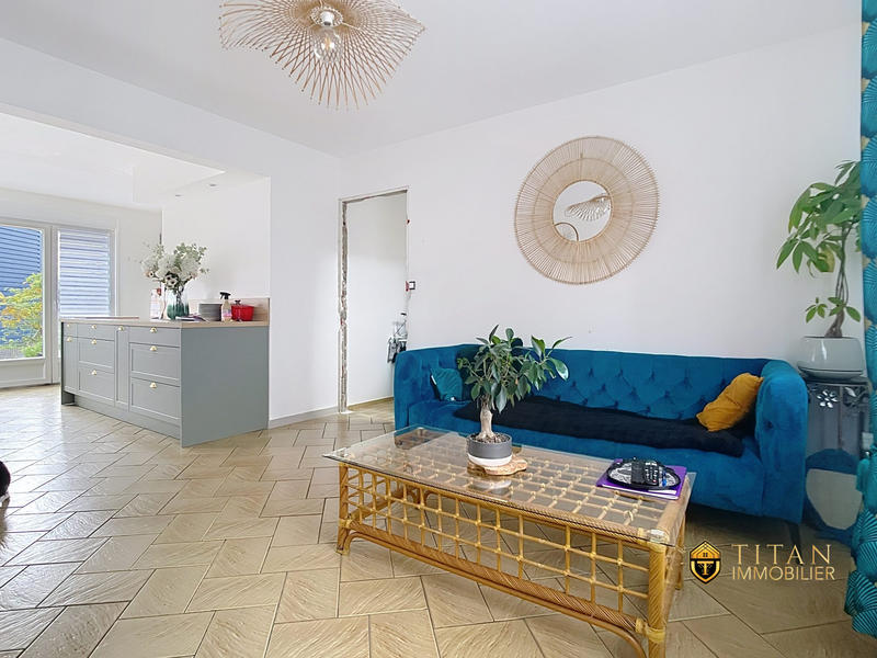 Maison - 95 m² - 5 pièces