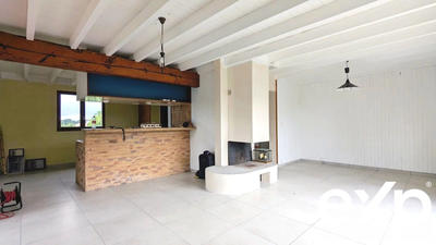 Maison - 102 m² - 4 pièces