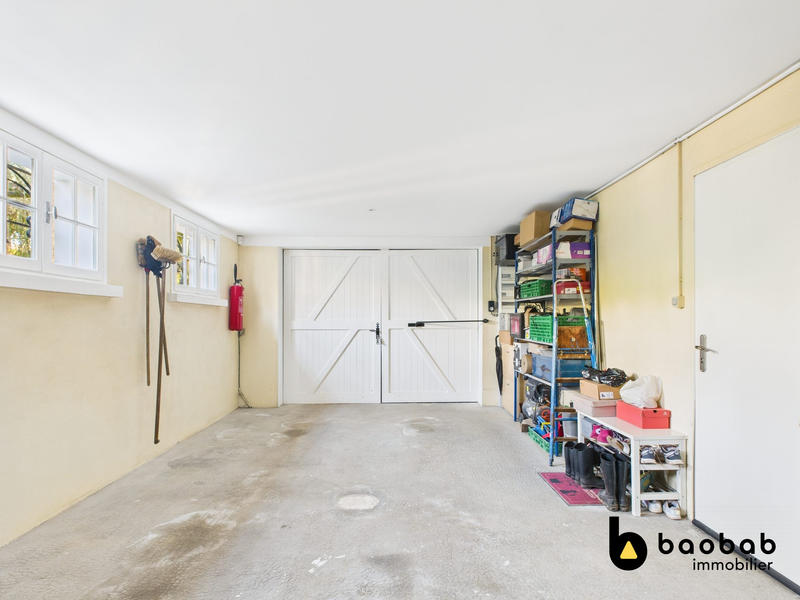 Maison traditionnelle - 240 m² - 7 pièces