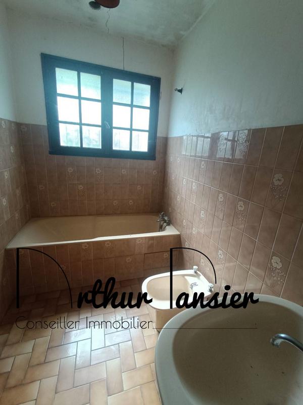 Maison - 102 m² - 4 pièces