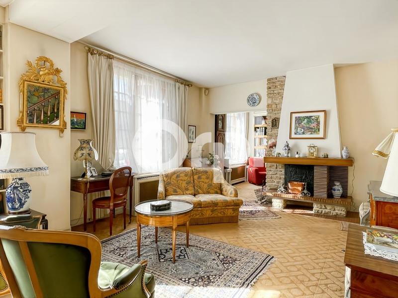 Maison - 187 m² - 7 pièces