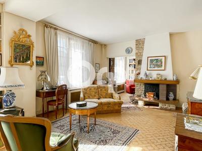 Maison - 187 m² - 7 pièces