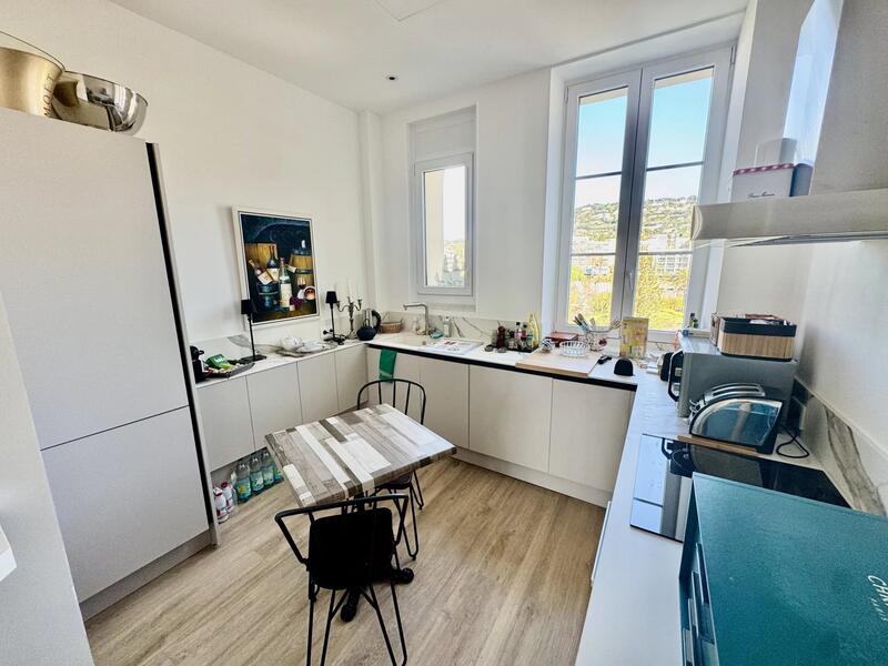 Appartement - 107 m² - 3 pièces