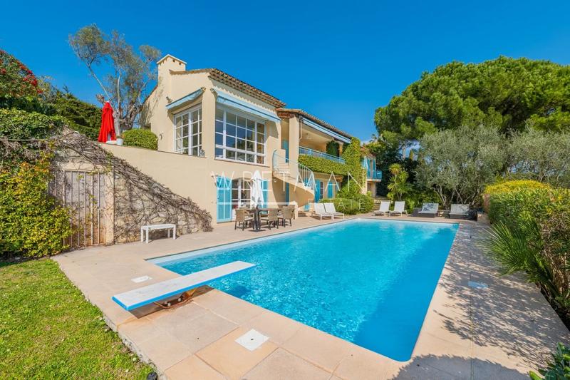 Villa - 280 m² - 7 pièces