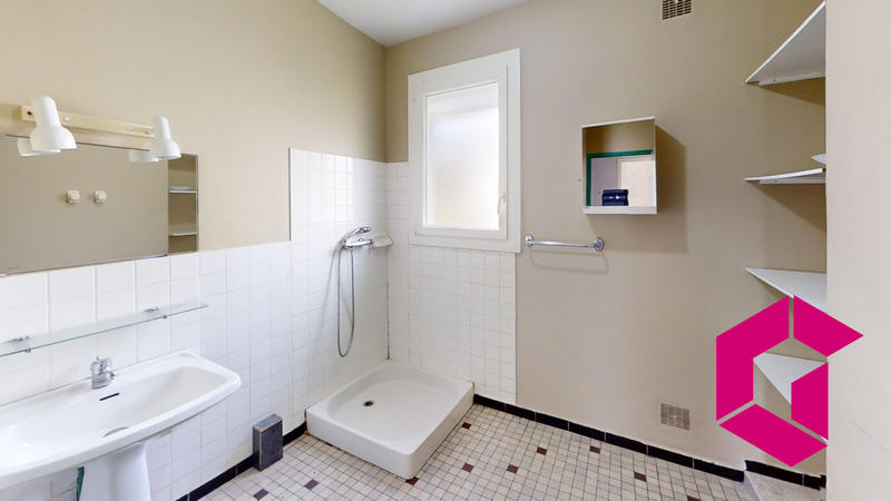 Maison - 101 m² - 6 pièces