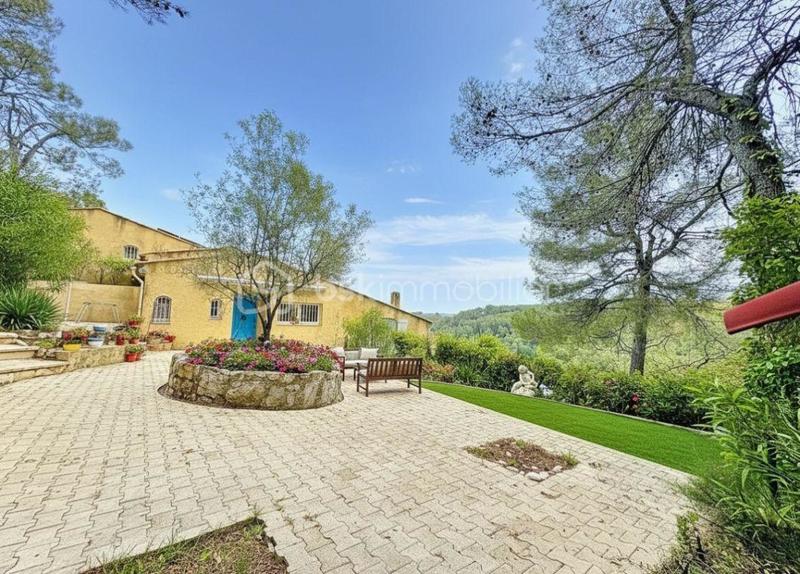 Villa - 175 m² - 5 pièces