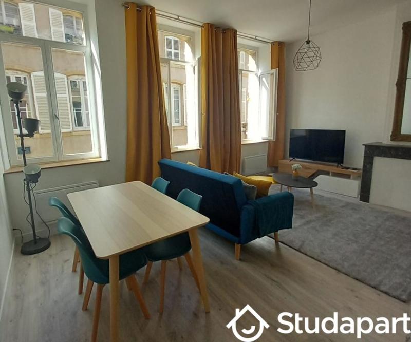 Chambre - 15 m² - 1 pièce