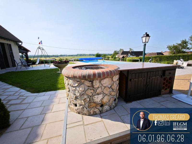 Maison - 160 m² - 5 pièces