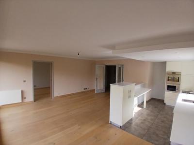 Appartement - 92 m² - 5 pièces