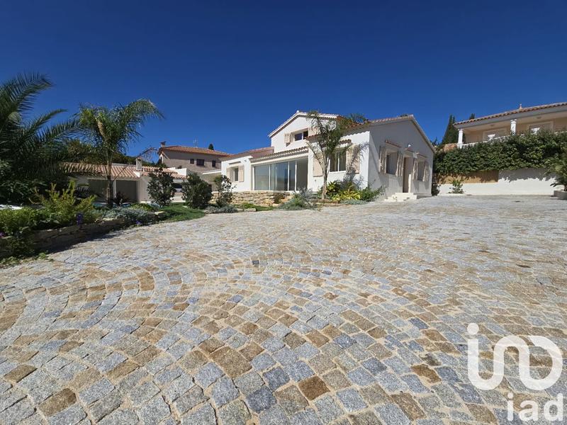 Maison - 200 m² - 6 pièces