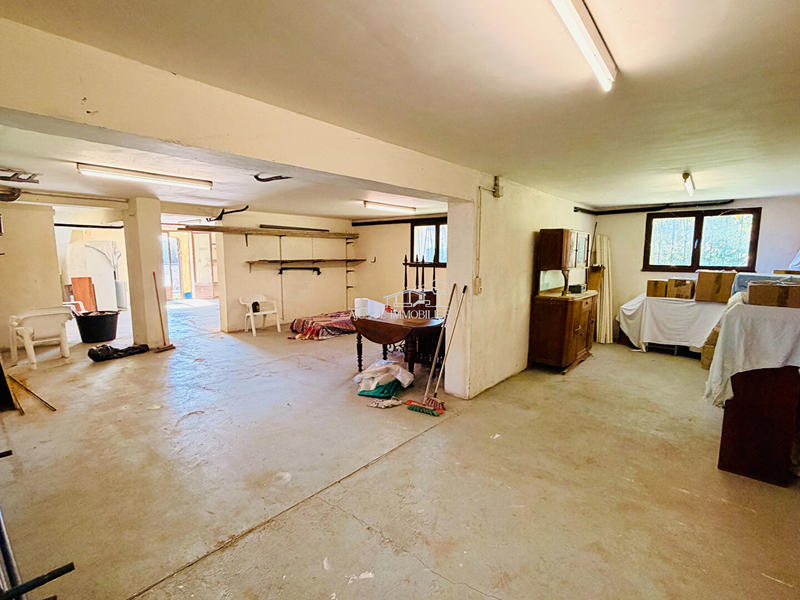 Maison - 260 m² - 5 pièces