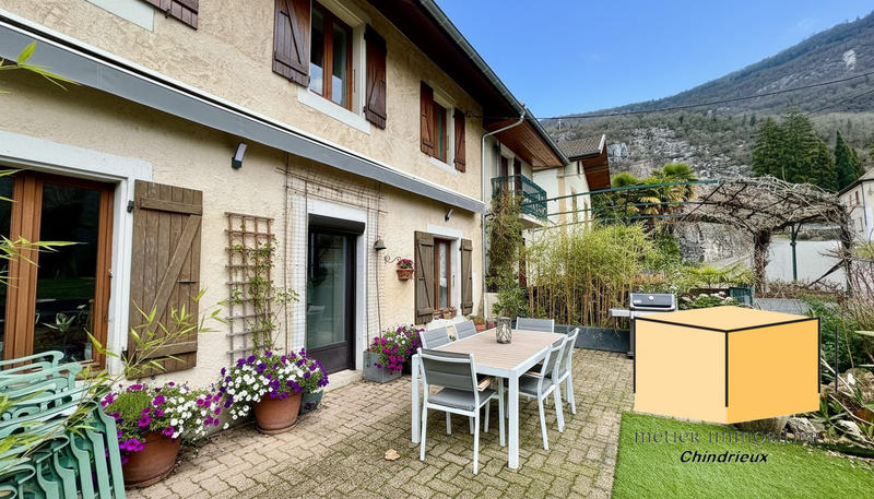 Maison - 175 m² - 7 pièces