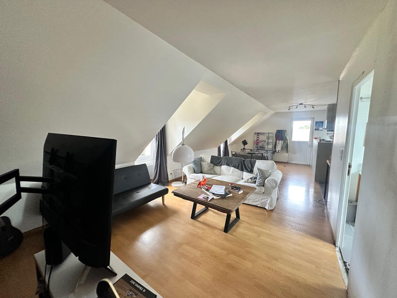 Maison - 205 m² - 6 pièces