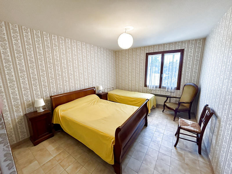 Villa - 180 m² - 8 pièces