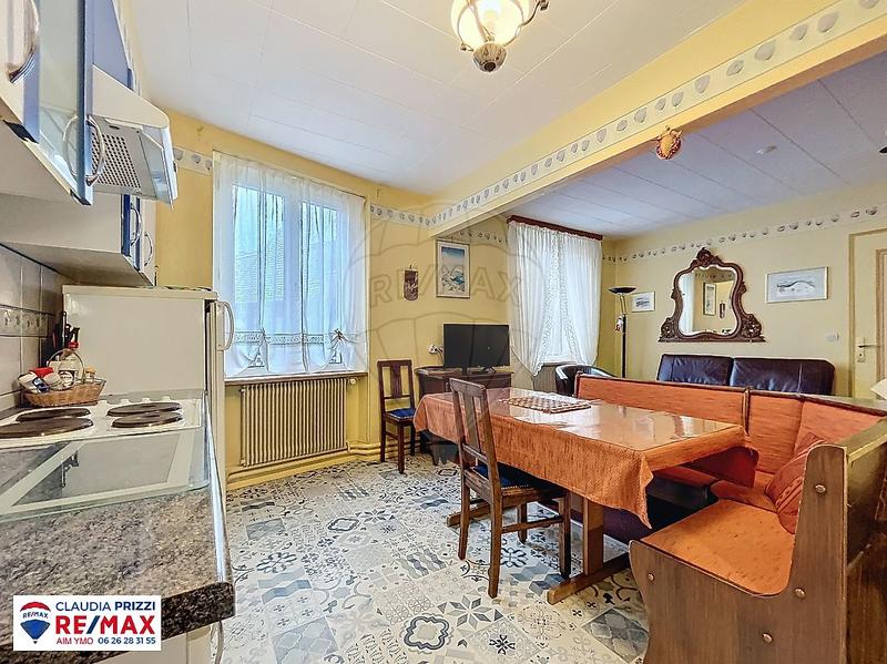 Maison - 428 m² - 19 pièces