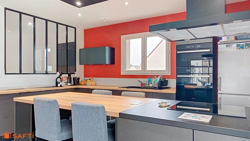 Maison - 95 m² - 4 pièces