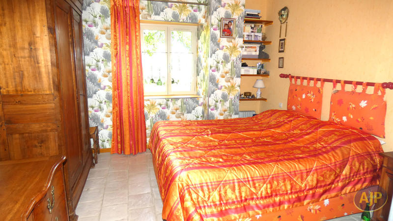 Maison - 180 m² - 8 pièces